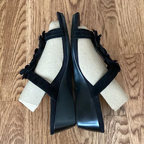 VIONIC 'CLAY' BLACK SUEDE FLORAL STRAPPY SLIP ON SANDAL 10 COMFORT CASUAL SUMMER - Picture 3 of 7